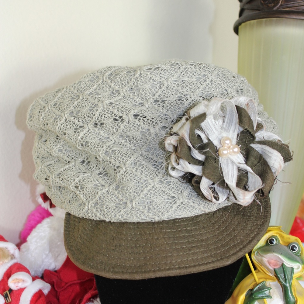 Rear Vintage Grace Hat.